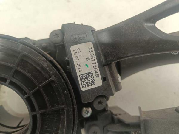 COMMODO RENAULT MEGANE 4 - Vue 4